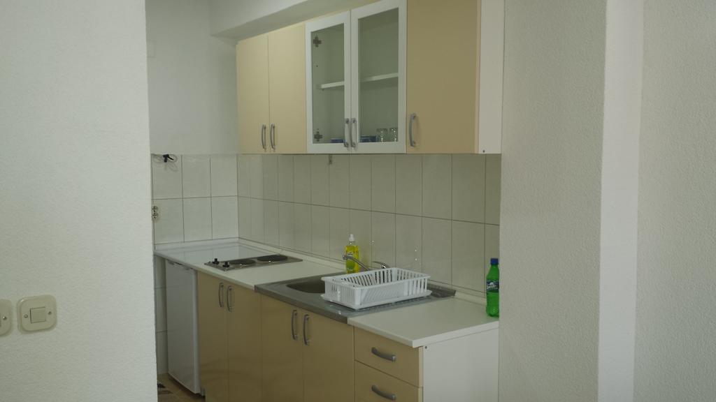Appartamento Apartman Strezoski Ohrid Esterno foto