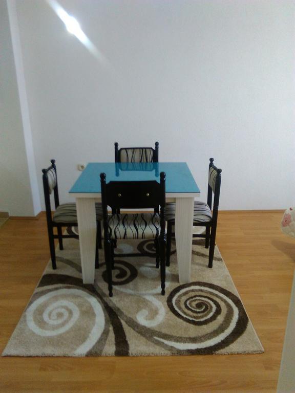 Appartamento Apartman Strezoski Ohrid Esterno foto